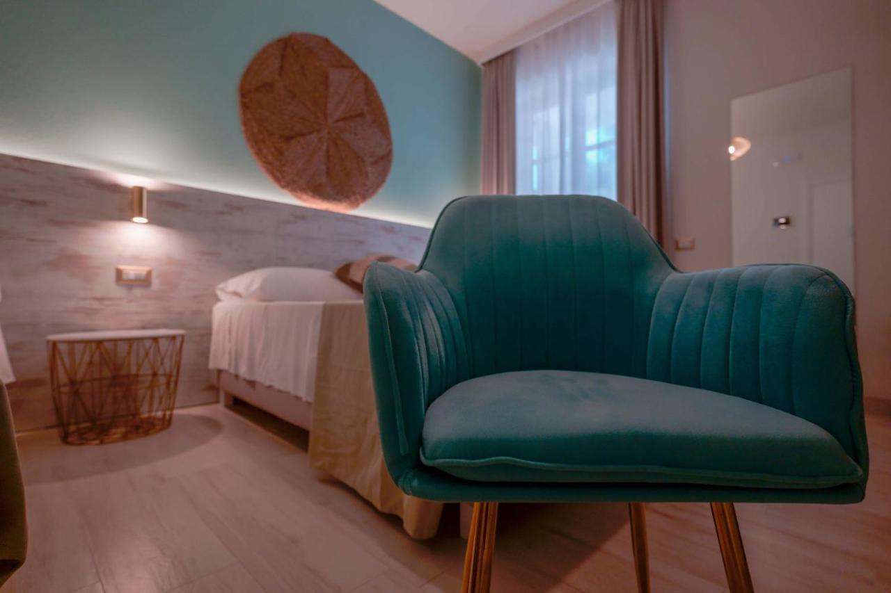 Hotel Maison Del Sole Terra Mala Bagian luar foto